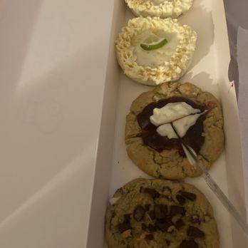 Crumbl - Lanham - Bakeries Near Me - Lanham, Maryland