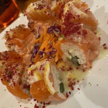 Mr. An's Teppan Steak & Seafood Sushi Bar - Mt. Lemmon roll - Sushi Bars Near Me - Tucson, Arizona