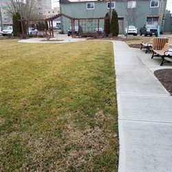 Steinker Platz - Pathway around the park with benches and plantings
