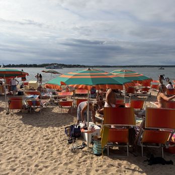 Sunset Beach Hotel - Hotels Near Me - Shelter Island, New York Sunset Beach Hotel - Hotels Near Me - Shelter Island, New York
