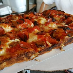 Small Deep Dish BBQ Chicken Small Deep Dish BBQ Chicken