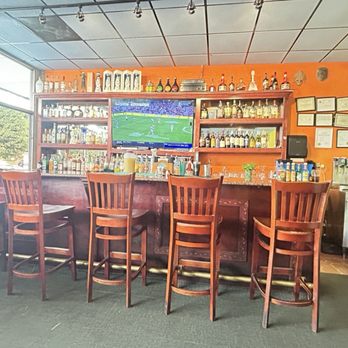 Sin Fronteras Cafe - Bar - Latin American Near Me - Annapolis, Maryland