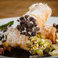 EFESTĒ - January 2026 Tasting Room Special: Italian Canoli