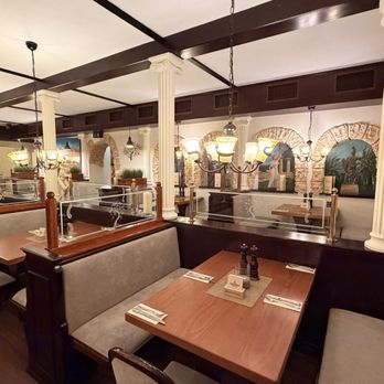 Restaurant Eliá - Greek Near Me - Holzkirchen, BY