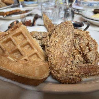 Grace's - Chicken and waffle - American Near Me - Houston, Texas