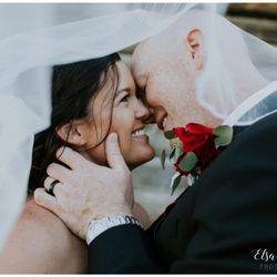 Elsa Eileen Photography - Sweet bride and groom