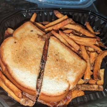 Omaha Tap House - Pepperwood - Peanut Butter Cream Cheese Burger - Bars Near Me - Omaha, Nebraska Omaha Tap House - Pepperwood - Peanut Butter Cream Cheese Burger - Bars Near Me - Omaha, Nebraska