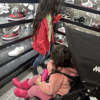 Shoe Palace - Shoe Stores Near Me - Cerritos, California