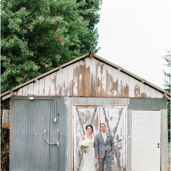 Save the Date Events - This old barn is the perfect backdrop for this beautiful couple. Photo by Erin Milnick - Wedding Planning Near Me - Sonora, California Save the Date Events - This old barn is the perfect backdrop for this beautiful couple. Photo by Erin Milnick - Wedding Planning Near Me - Sonora, California