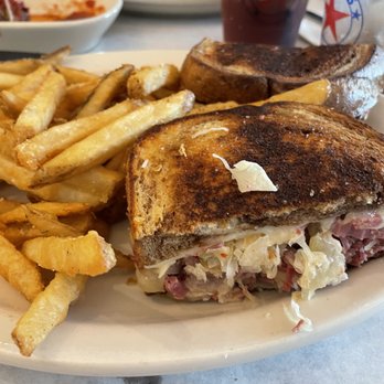 DeVivo's Eatery - Reuben - New American Near Me - Keller, Texas DeVivo's Eatery - Reuben - New American Near Me - Keller, Texas