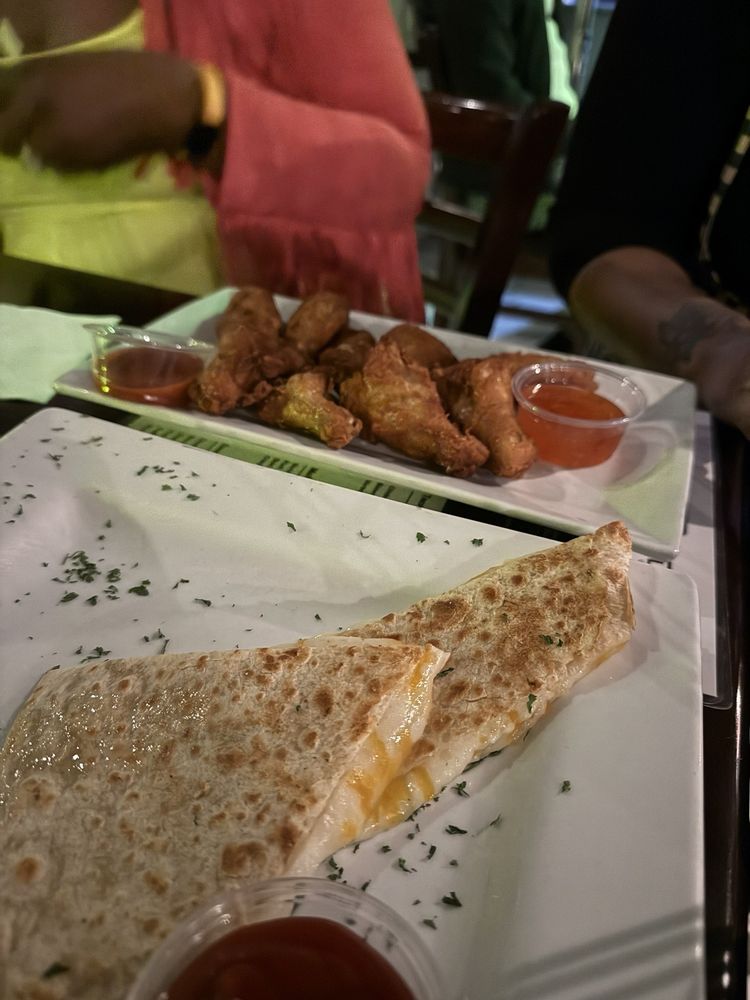 Platinum Cafe & Lounge