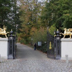 Schlosspark Glienicke - Greifenthor