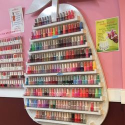 Lucky Nails - Nail polish display