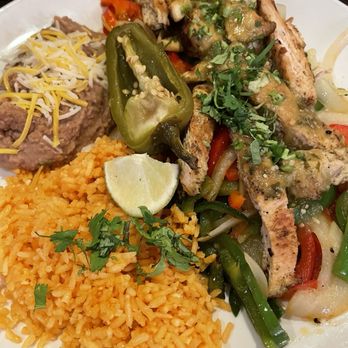Maria's Cantina - Fajitas with chicken - Latin American Near Me - Woodland, California