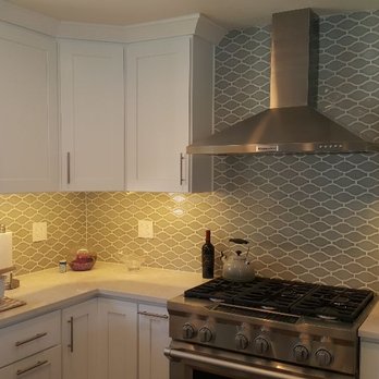 White Shaker Kitchen Cabinets With Under Cabinet Lights Cambria