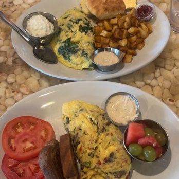 Daily Dose Old Town Bar & Grill - Veggie Omelette, Turkey Sausage Omelette - Breakfast & Brunch Near Me - Scottsdale, Arizona Daily Dose Old Town Bar & Grill - Veggie Omelette, Turkey Sausage Omelette - Breakfast & Brunch Near Me - Scottsdale, Arizona