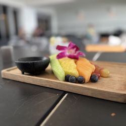 Allison Restaurant & Bar - Fruit plate