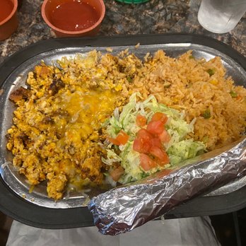 Ponak's Mexican Kitchen - Huevos Con Chorizo - Mexican Near Me - Kansas City, Missouri Ponak's Mexican Kitchen - Huevos Con Chorizo - Mexican Near Me - Kansas City, Missouri