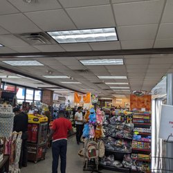 Dunkin' - Inside
