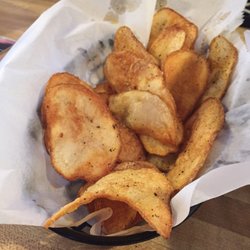 FieldHouse 219 - Pub chips are fresh and delicious!