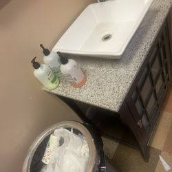 MomDoc Women for Women - Rooms are dirty.