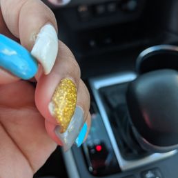 Less than a week after an SNS manicure... utterly ridiculous Less than a week after an SNS manicure... utterly ridiculous