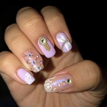Nina's Nails - Nail Salons Near Me - Murray, Kentucky