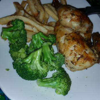 Rainforest Cafe - My sister liked the Rotisserie chicken, fries-ok, but not enough. Broccoli was verrry plain and not hot. For $17.99, no maam - American Near Me - San Antonio, Texas Rainforest Cafe - My sister liked the Rotisserie chicken, fries-ok, but not enough. Broccoli was verrry plain and not hot. For $17.99, no maam - American Near Me - San Antonio, Texas