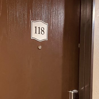 Days Inn by Wyndham Williams - ROOM 118 (adjoined with RM 116) - Hotels Near Me - Williams, Arizona
