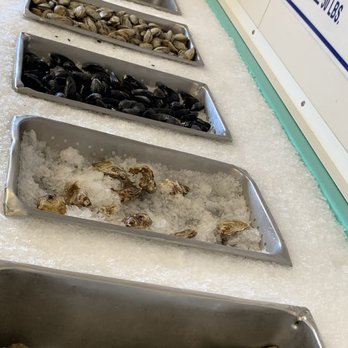 Champlin's Seafood - Shellfish - Seafood Near Me - Narragansett, Rhode Island Champlin's Seafood - Shellfish - Seafood Near Me - Narragansett, Rhode Island