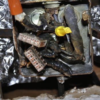 Miami Electric Wizards - Kitchen junction box wiring. - Electricians Near Me