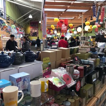 Uwajimaya - International Grocery Near Me - Bellevue, Washington
