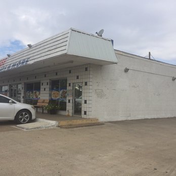 Catfish House - This bldg is on a corner & connected to an auto shop. - Seafood Near Me - Irving, Texas Catfish House - This bldg is on a corner & connected to an auto shop. - Seafood Near Me - Irving, Texas