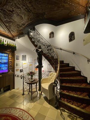 ZUR WEINSTEIGE - Hotel • Schlösschen • Gourmetrestaurant by null