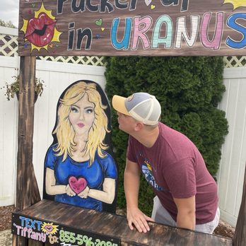 Uranus Fudge - Kissing booth out front - Ice Cream & Frozen Yogurt Near Me - Anderson, Indiana