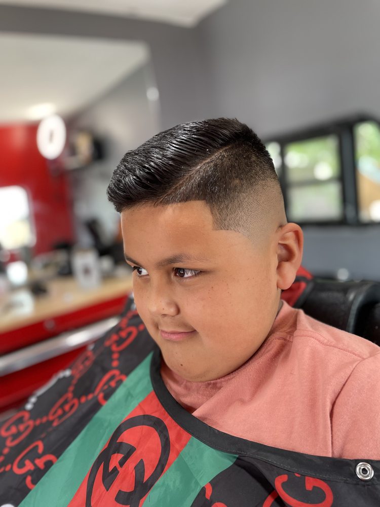 Vic City Barber Logo