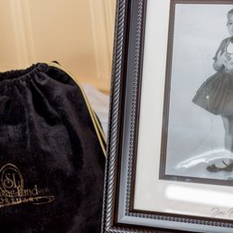Urn in beautiful velvet bag from Sugar Land Mortuary on display at Repast Dinner. Urn in beautiful velvet bag from Sugar Land Mortuary on display at Repast Dinner.