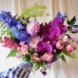 Big, bold, beautiful birthday bouquet ! Big, bold, beautiful birthday bouquet !