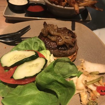 Moku Kitchen - Cocktail Bars Near Me - Honolulu, Hawaii