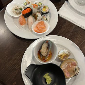 Mizumi - Sushi Bars Near Me - Little Neck, New York