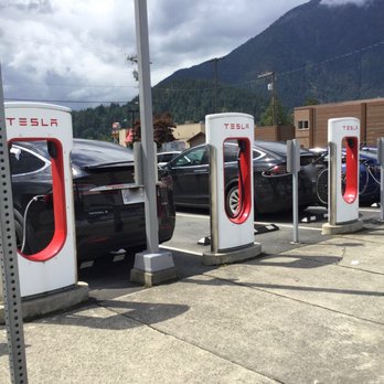 Tesla Supercharger - 6/10 charging stations 'occupied' on a late-morning walk by 17 July/19. All Tesla's and looked rather cool!! - EV Charging Stations Near Me - Hope, British Columbia Tesla Supercharger - 6/10 charging stations 'occupied' on a late-morning walk by 17 July/19. All Tesla's and looked rather cool!! - EV Charging Stations Near Me - Hope, British Columbia
