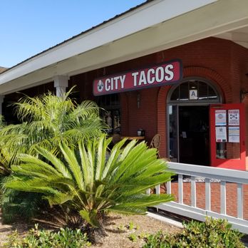 City Tacos - Outside - Tacos Near Me - Encinitas, California