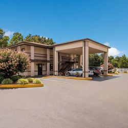Best Western McKenzie - Exterior