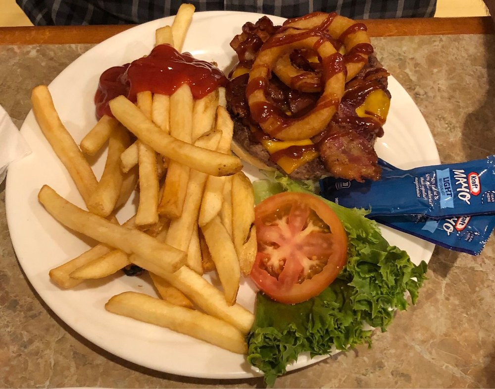 Chop House Grille Logo