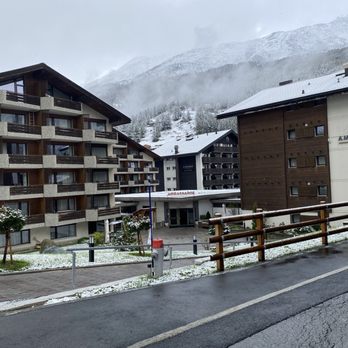 Ambassador Zermatt - Ambassador Hotel - Hotels Near Me - Zermatt, VS