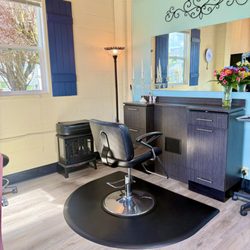 Tracie Lynn Salon - Tracie's station - where the magic happens.