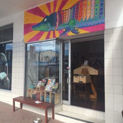 Junky Comics - Front of store