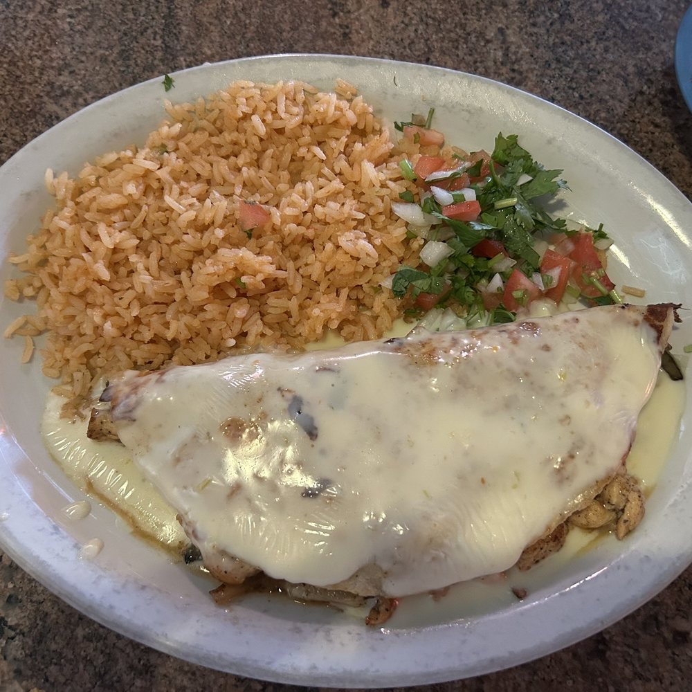 Las Palmeras Mexican Restaurant - Lunch quesadilla alambre ($12) - Mexican Near Me - Sunset Beach, North Carolina