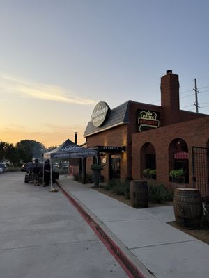 The Original Roy Hutchins Barbeque by null