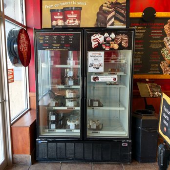 Cold Stone Creamery - Ice cream cake display - Ice Cream & Frozen Yogurt Near Me - Newington, New Hampshire Cold Stone Creamery - Ice cream cake display - Ice Cream & Frozen Yogurt Near Me - Newington, New Hampshire